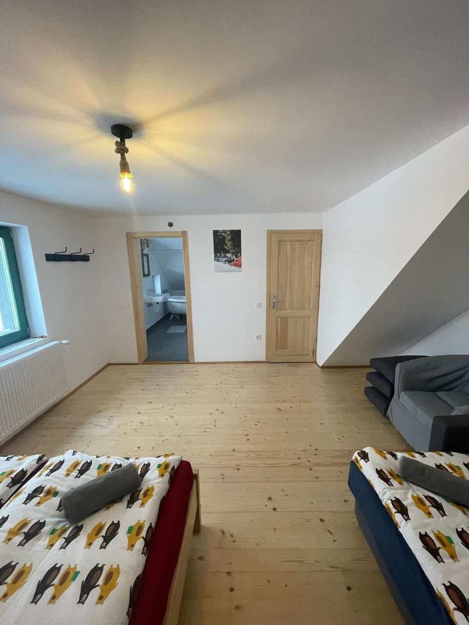 Bed, Seating area, Bedroom