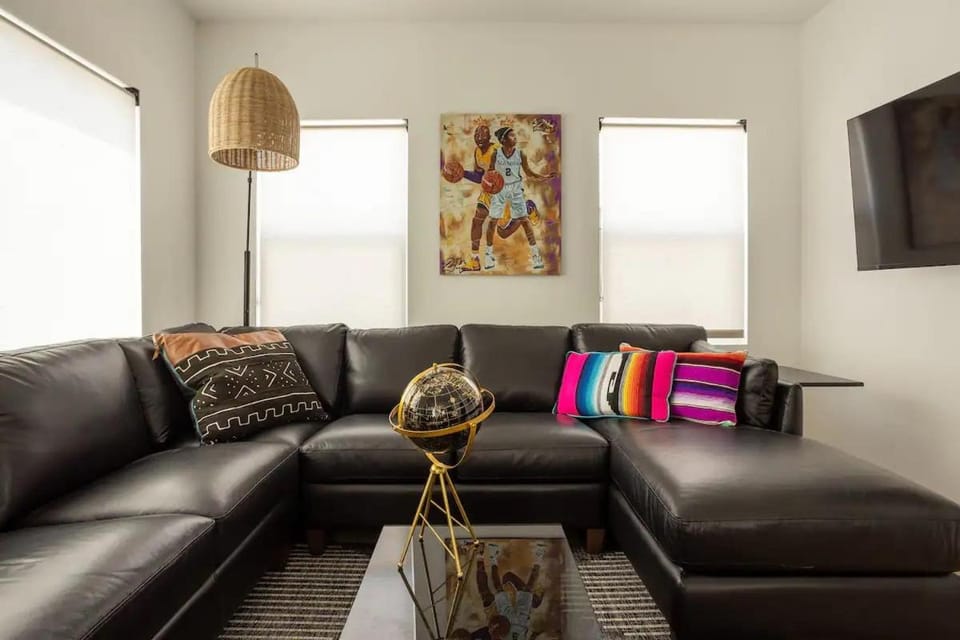 Coziest 1BD Bungalow 8min from airport, 4 min SoFi Villa in Westmont