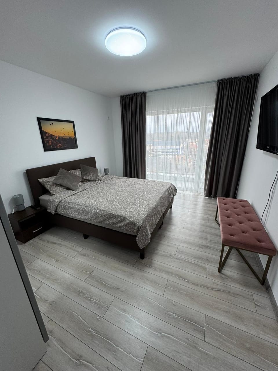 Bed, Photo of the whole room, Evening entertainment, Bedroom