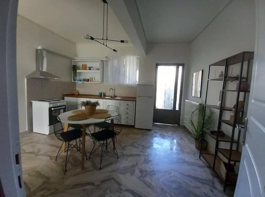 "Orpheus" - Kalamata Centre Apartment in Messenia
