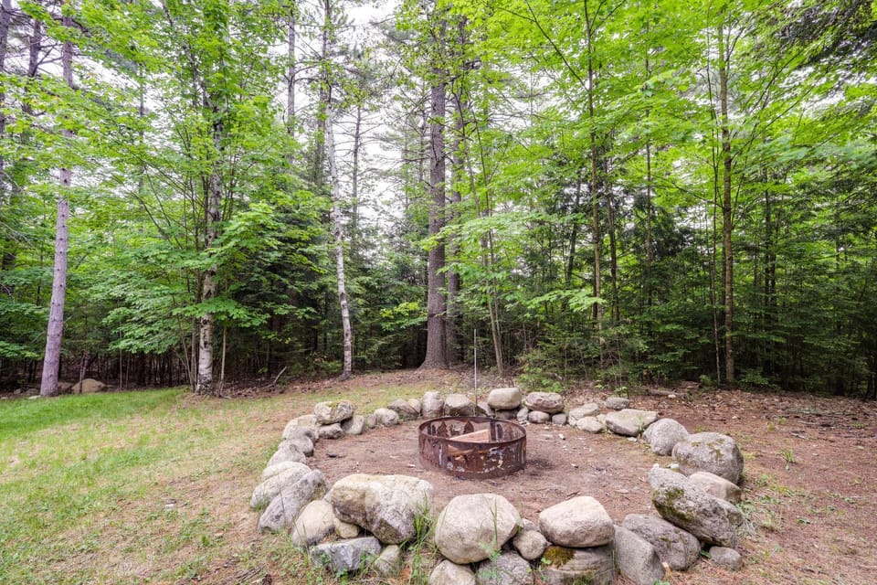 Cozy Elizabethtown Cabin w/ Fire Pit! Cabin in Adirondack Mountains