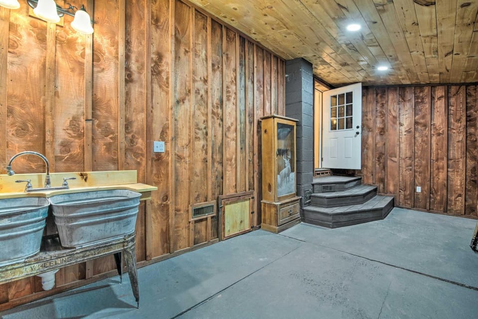 Finger Lakes Home ~ 18 Mi to Cornell University! House in Pennsylvania