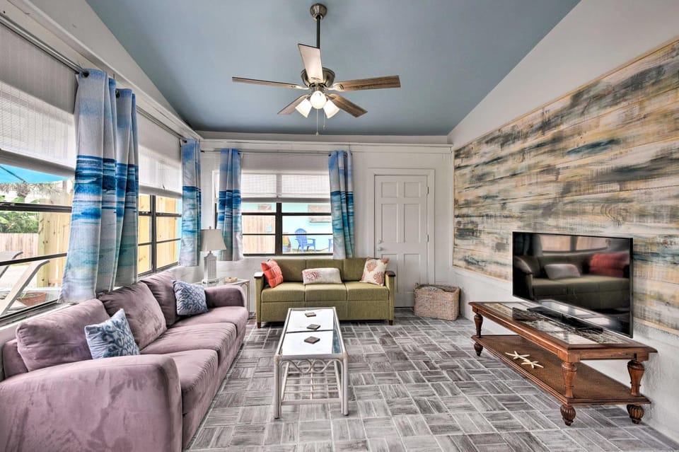 Ormond Beach Retreat w/ Deck - Steps to Ocean! House in Ormond By The Sea
