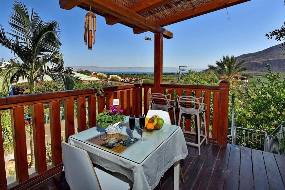 Patio, View (from property/room), Food and drinks