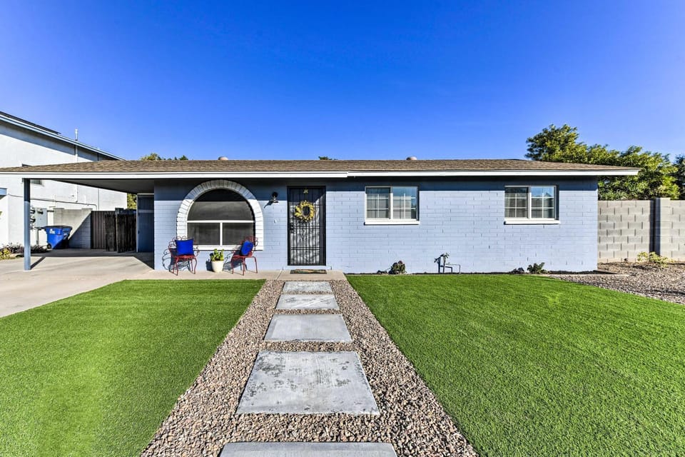 Furnished Patio! Downtown Gilbert Retreat House in Gilbert
