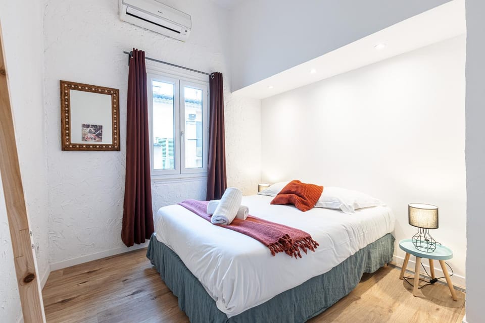 Bed, Bedroom