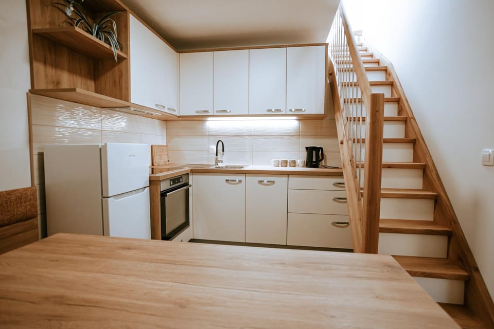 Kitchen or kitchenette, dishwasher, pet friendly, stove