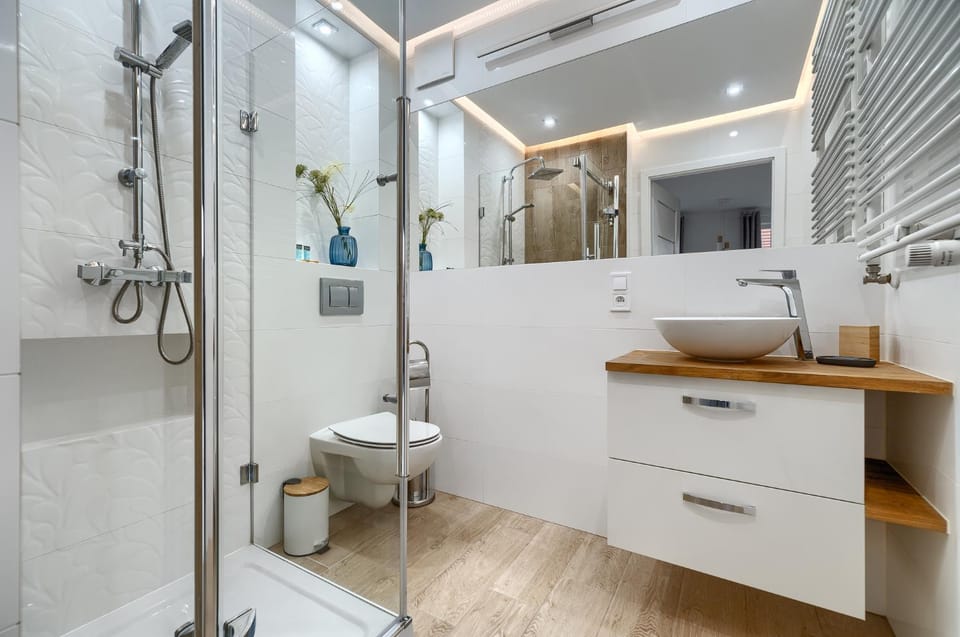 Shower, Bathroom, towels