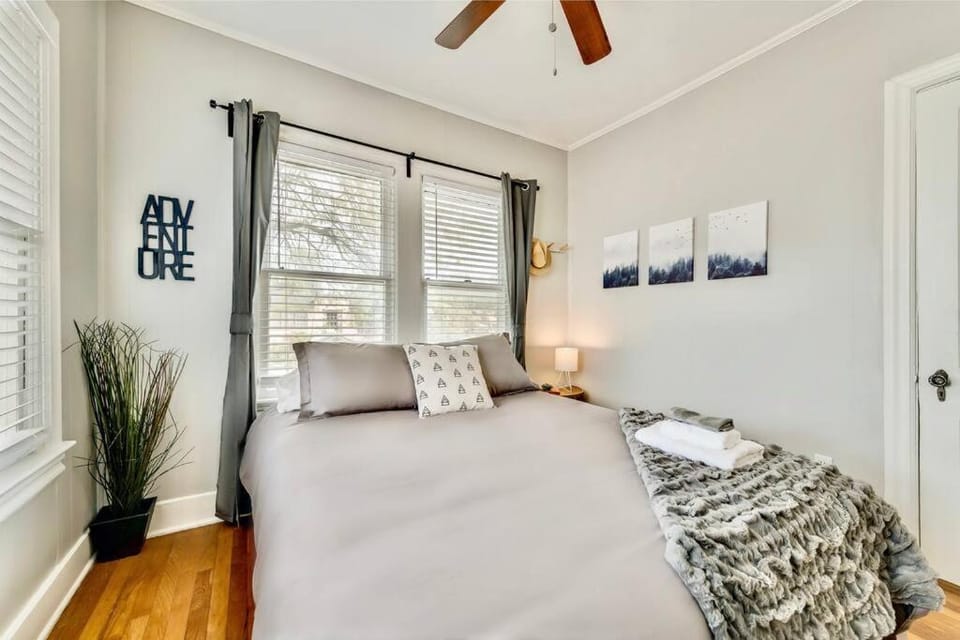 Global Cup The Dreamy Escape on Lower Greenville Apartment in Dallas
