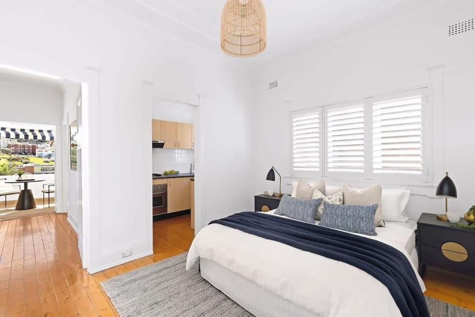 Absolute Seafront Bronte Apartment in Sydney