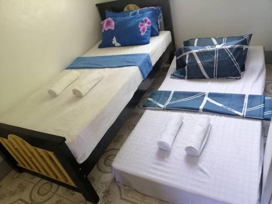 CV Transient House House in Bolinao