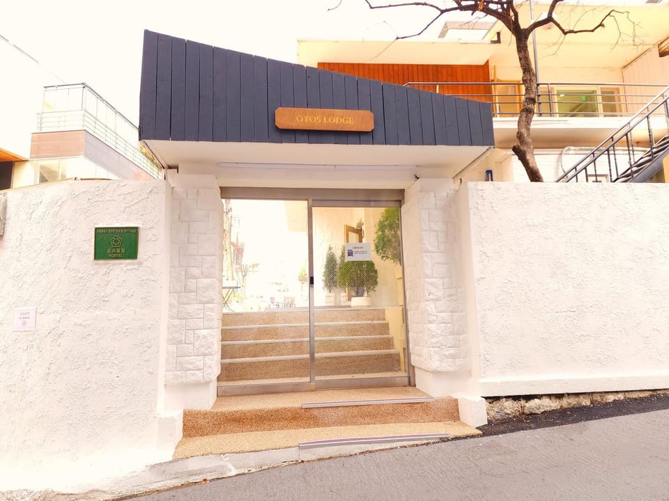 OYO Myeongdong 5 Lodge Hostel in Seoul
