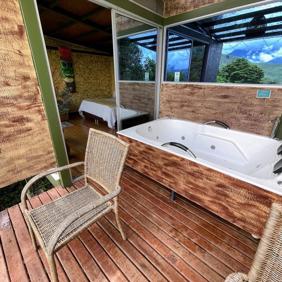 Hot Tub, Balcony/Terrace