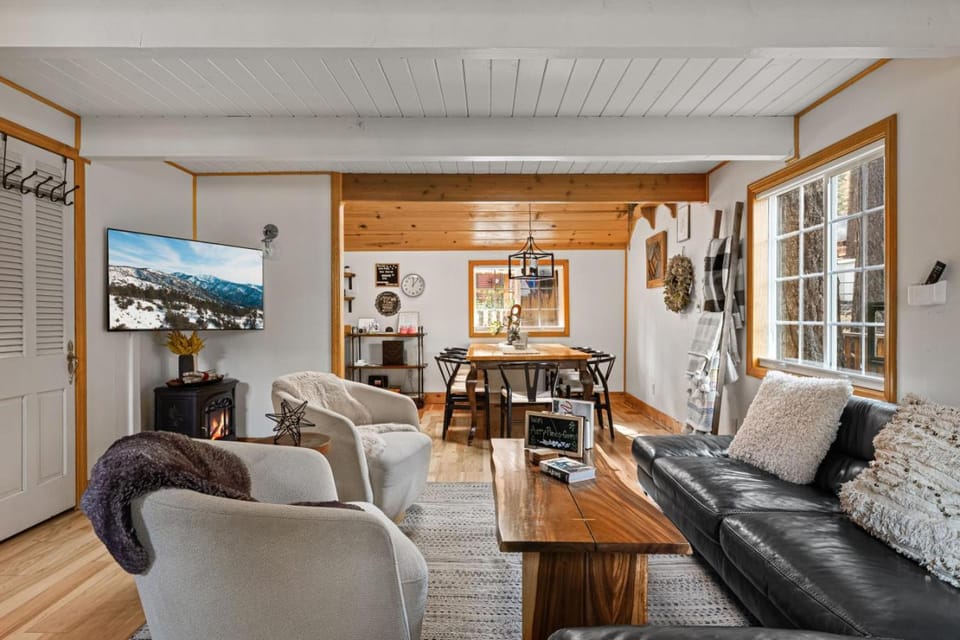 Aery Pines House in Wrightwood