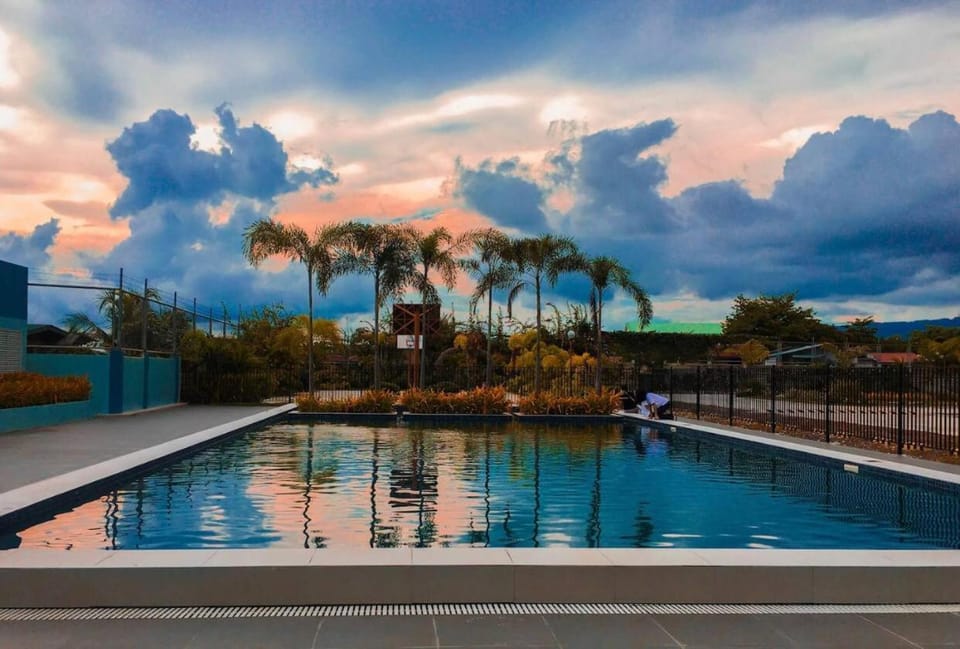 Swimming pool, Swimming pool