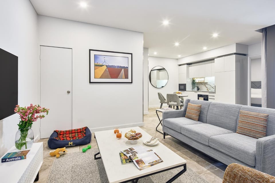 Living room, pet friendly