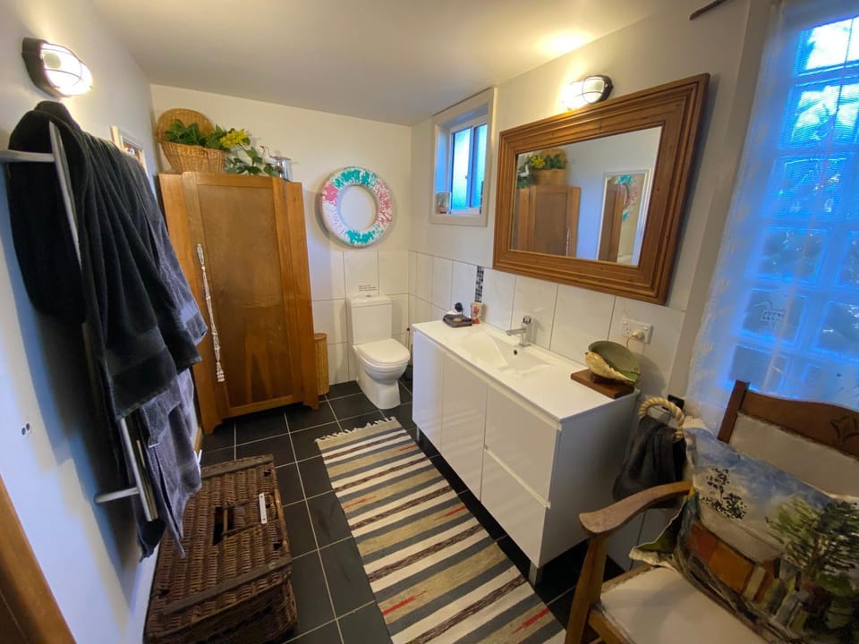 NOFOMO AT ADVENTURE BAY House in South Bruny
