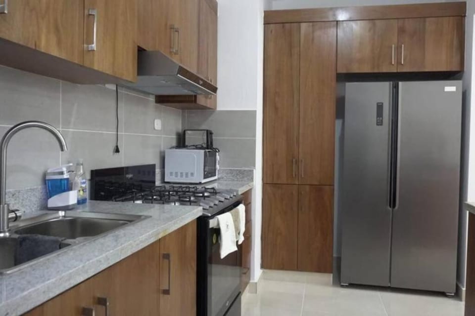 Kitchen or kitchenette, minibar, toaster