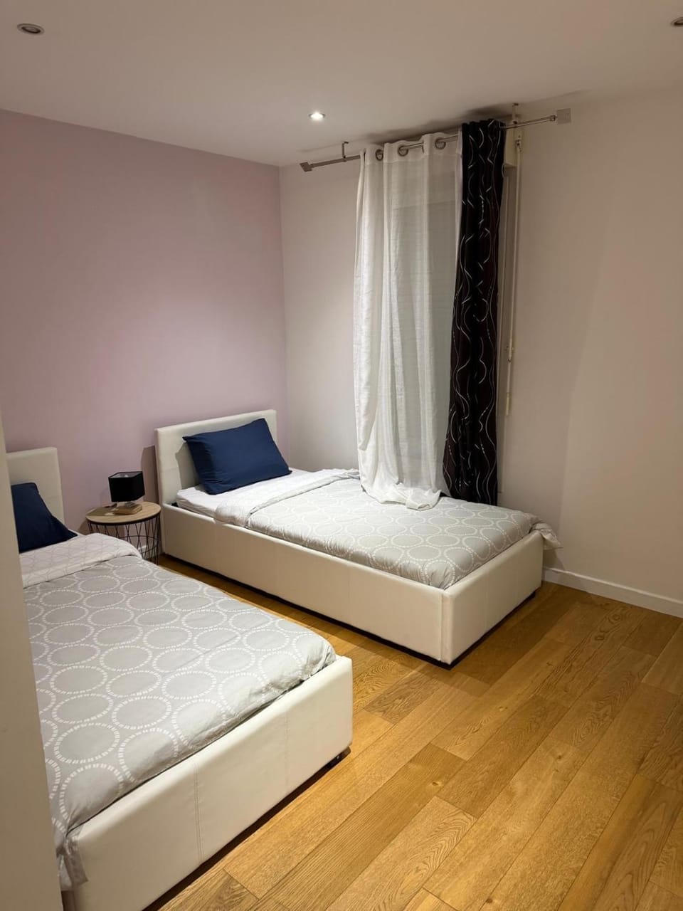Appartement duplex T3 avec box - Paris - La Défense - Airport CDG - Parc des expositions - Stade de France - Disney - Astérix - Val D Europe Apartment in Île-de-France