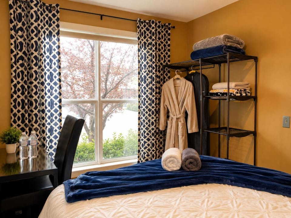 Bed, Bedroom