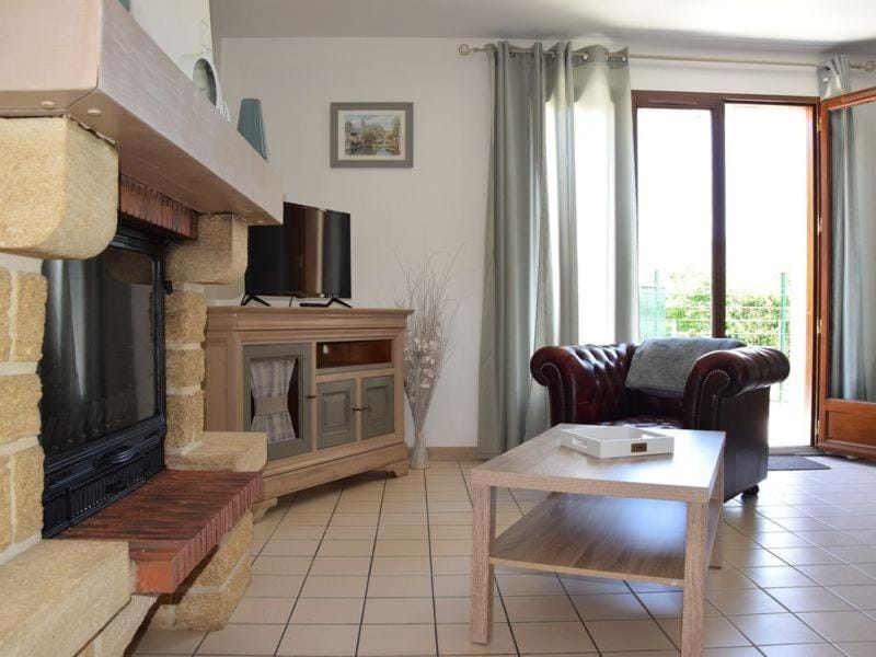 Gîte des bords de l Eure 4 chambres 2 SDB et parking House in Centre-Val de Loire