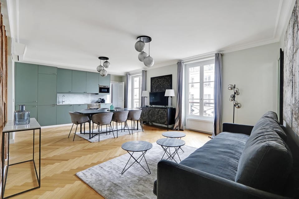 TV and multimedia, Kitchen or kitchenette, Living room, Dining area