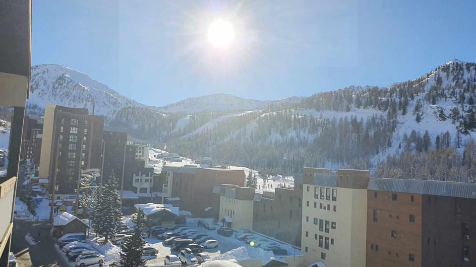 City view, Mountain view