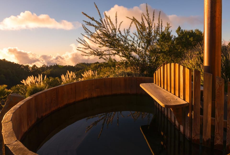 Day, Natural landscape, Hot Tub, Hot Tub, Swimming pool