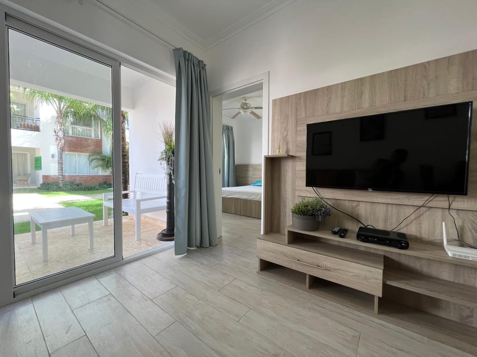 Communal lounge/ TV room, TV and multimedia