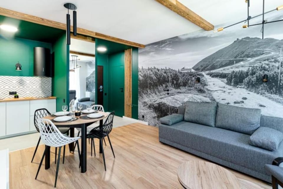 Kitchen or kitchenette, Living room, Seating area, Dining area