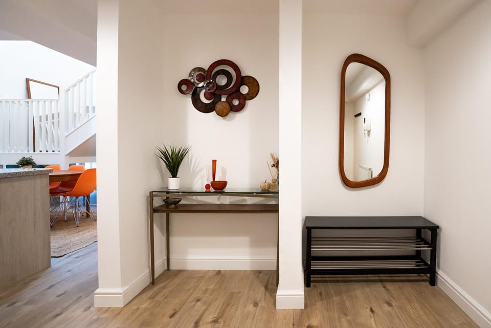 Facade/entrance, Seating area