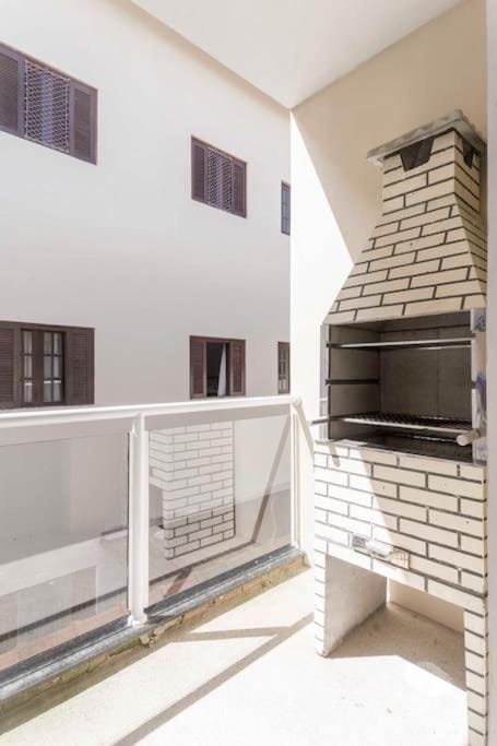 Apartamento em Maranduba Apartment in State of São Paulo