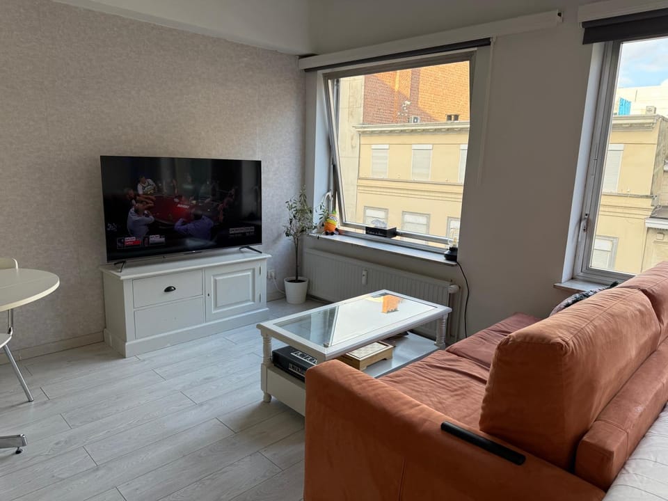 Lovely condo next to European Area Apartment in Brussels