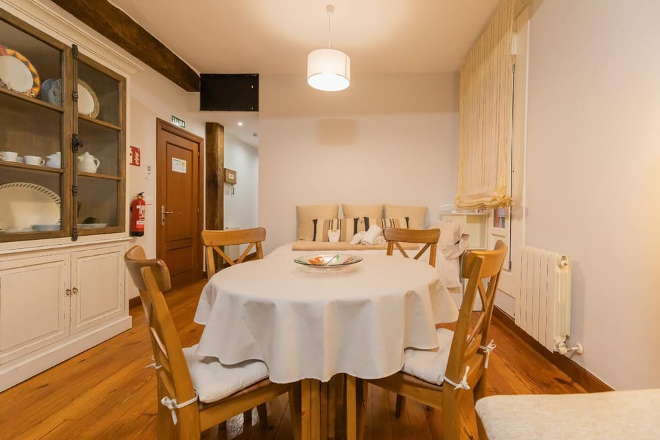 Ronda Street in the heart of Old Town Apartment in Bilbao