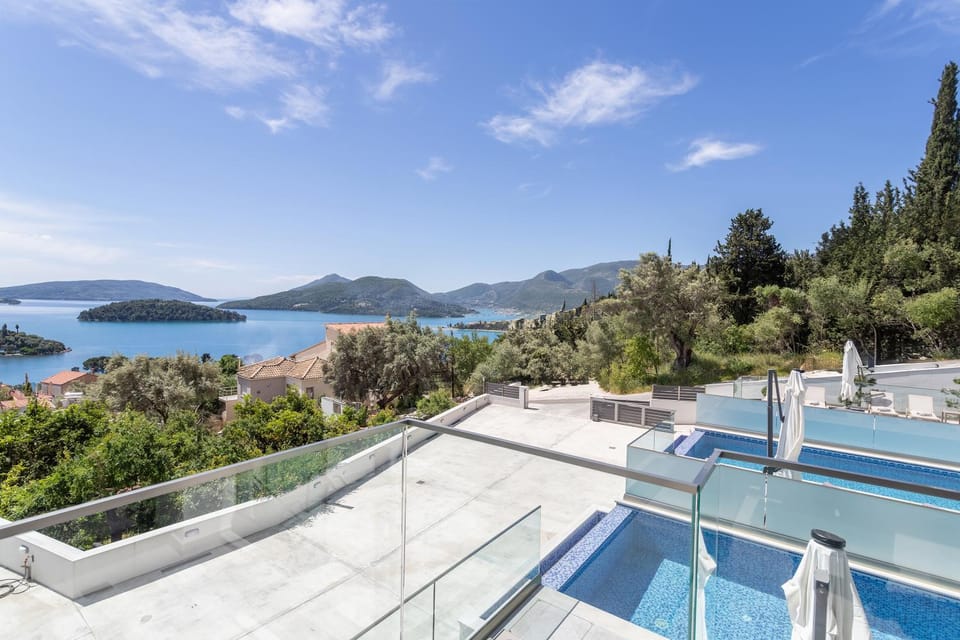 Natural landscape, Sea view, Swimming pool