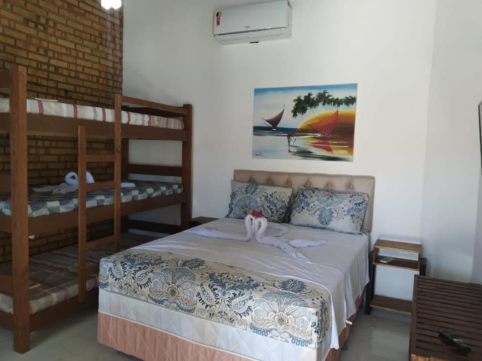 Bed, Photo of the whole room, Bedroom, bunk bed, air conditioner