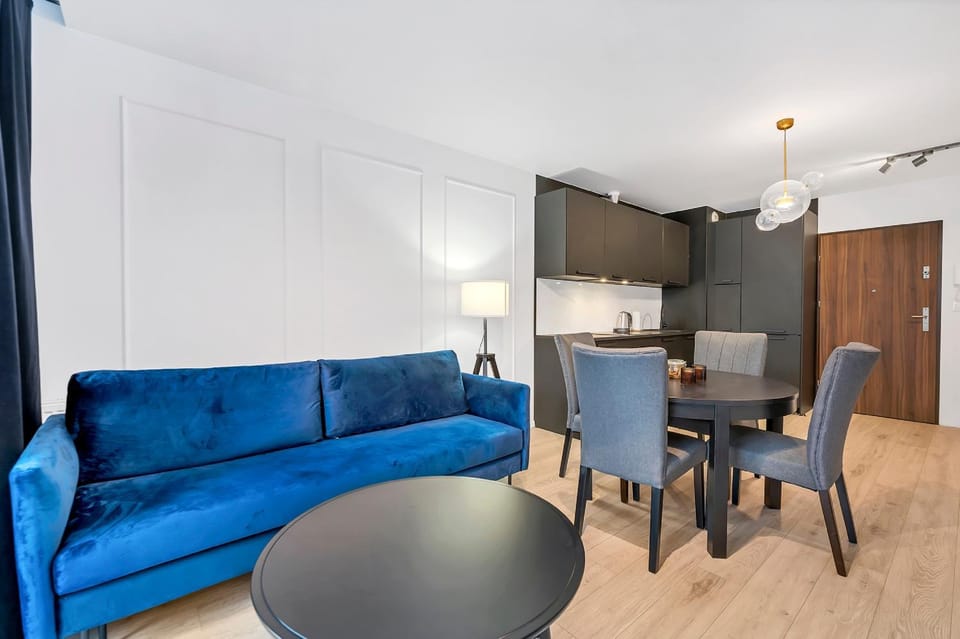 Kitchen or kitchenette, Living room, Seating area