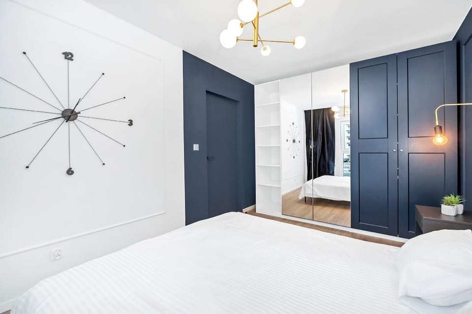 Bedroom, wardrobe