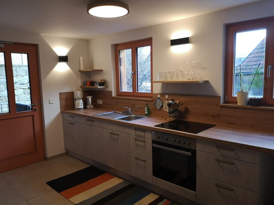 Facade/entrance, Kitchen or kitchenette, kitchen