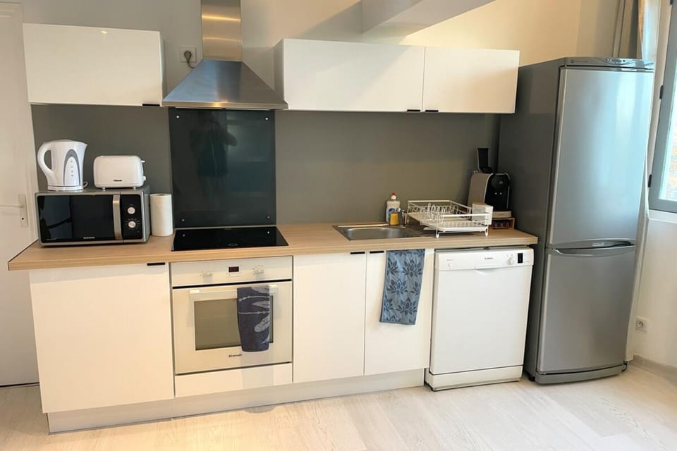 Loft avec Mezzanine - Vue Loing - Commerces à pied Apartment in Île-de-France