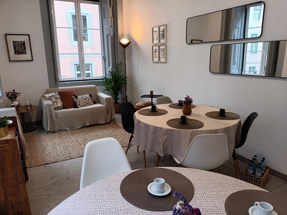 Living room, Dining area