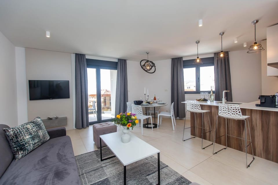 Villa 21 A Apartment in Okrug Gornji