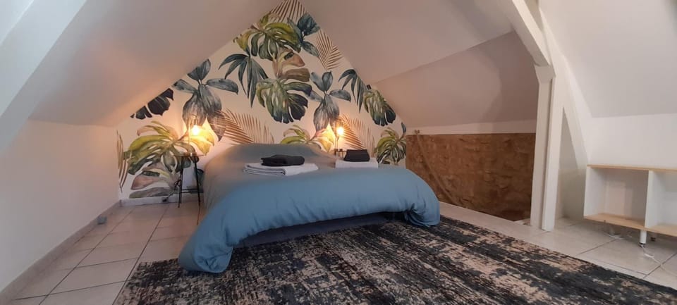 Bed, Photo of the whole room, Bedroom