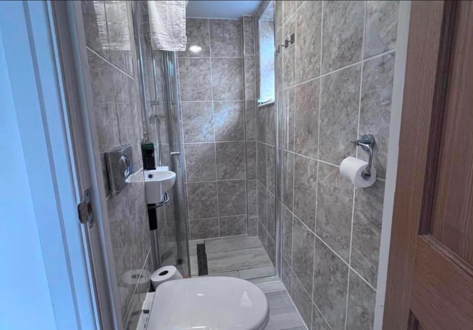 Number 25 Bed and Breakfast in Horley