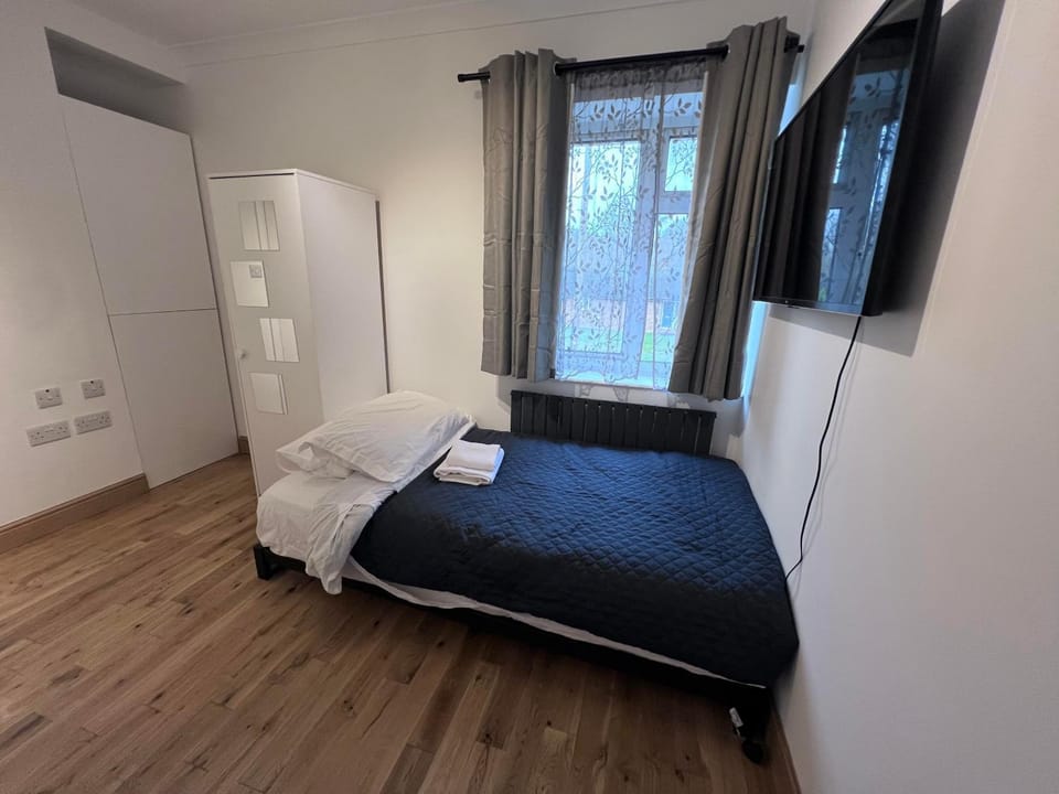 Number 25 Bed and Breakfast in Horley