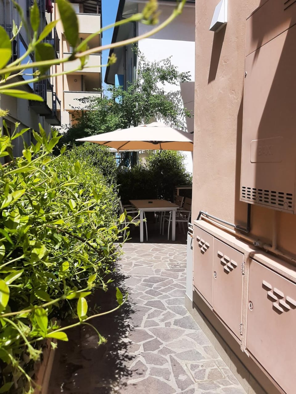 Property building, Patio, Day, Garden