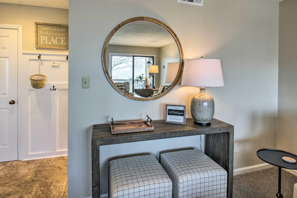 Wintergreen Resort Condo: Walk to Ski Lift! House in Nelson County