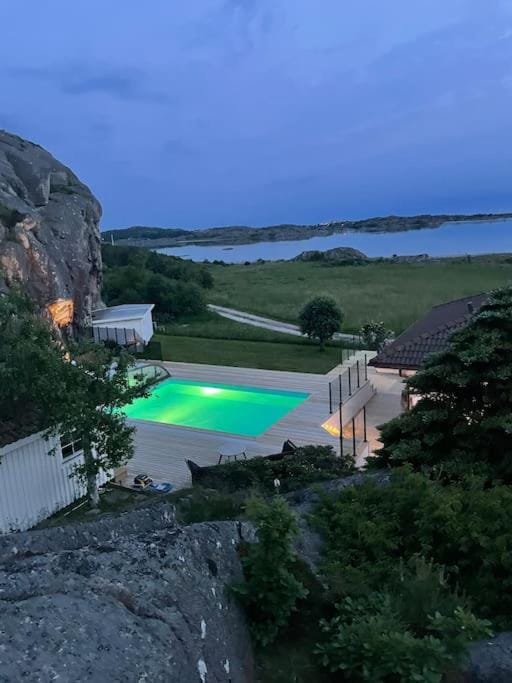 Balcony/Terrace, Swimming pool