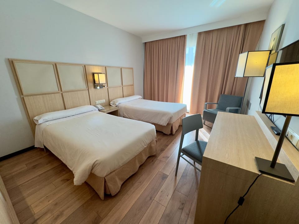 Hotel Isla de La Garena Hotel in Alcala de Henares