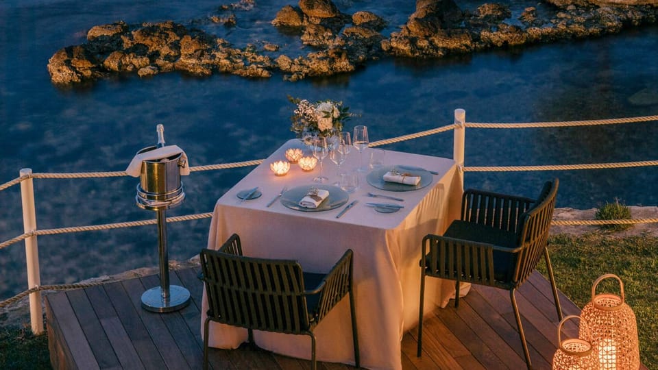 View (from property/room), Balcony/Terrace, Dining area, Sea view, Drinks